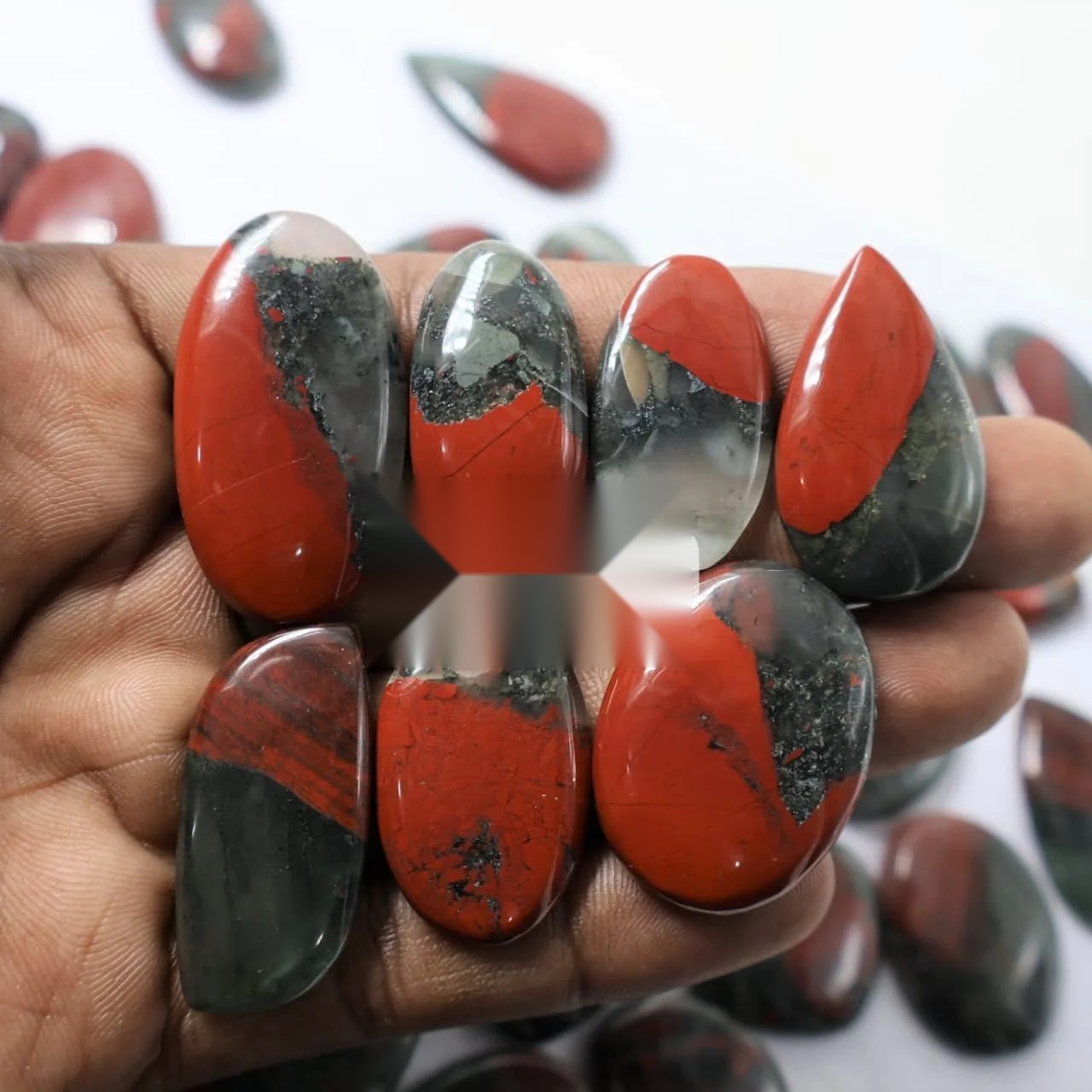 Eliotropio (Bloodstone) — Categoria AA - foto 1
