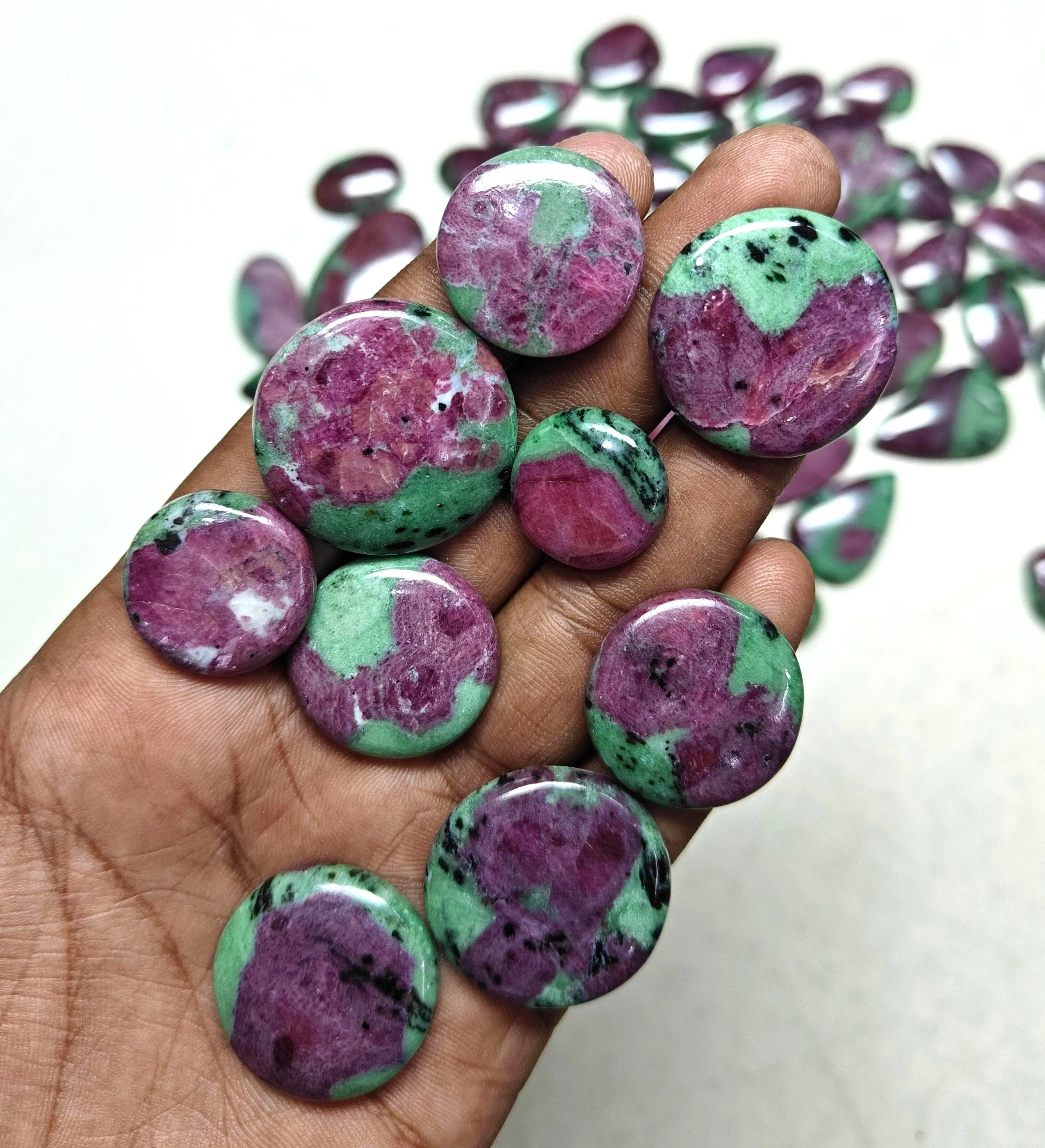 Rubino su Zoisite (anyolite) — Categoria AA - foto 1